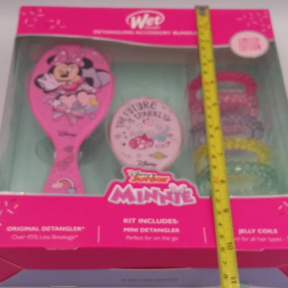 Wet Brush Disney Junior Minnie Mouse Detangling Accessory Bundle Limited Edition